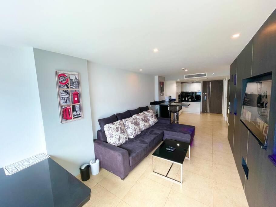 60Sqm Luxury 1 Bed - Pattaya City Centre - Centara Avenue Residences - 704 Екстер'єр фото