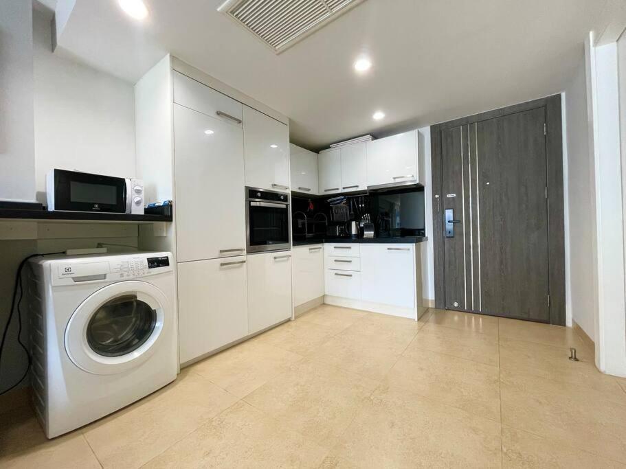 60Sqm Luxury 1 Bed - Pattaya City Centre - Centara Avenue Residences - 704 Екстер'єр фото